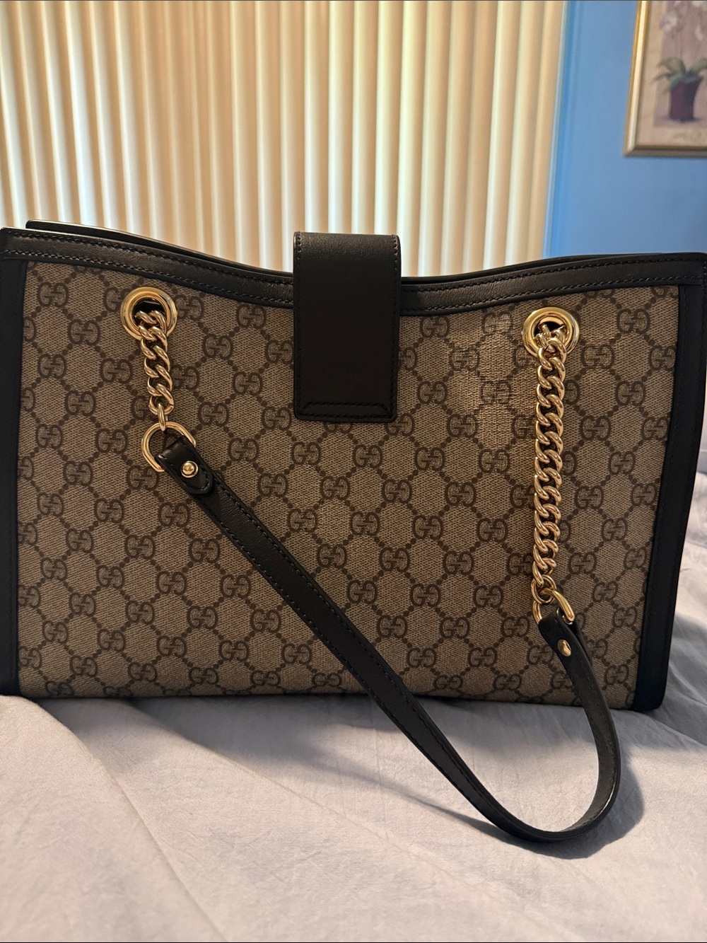 Gucci GG Supreme Canvas Black Trim Shoulder Bag - Picture 3 of 7